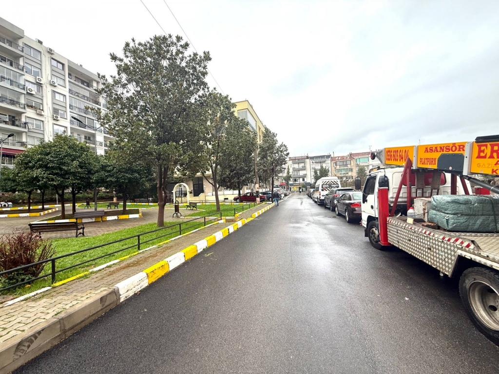 Balçova'da Prestijli Konumda Tadilatlı Satılık Geniş 3+1 Daire-6bbcdef8ba.jpg