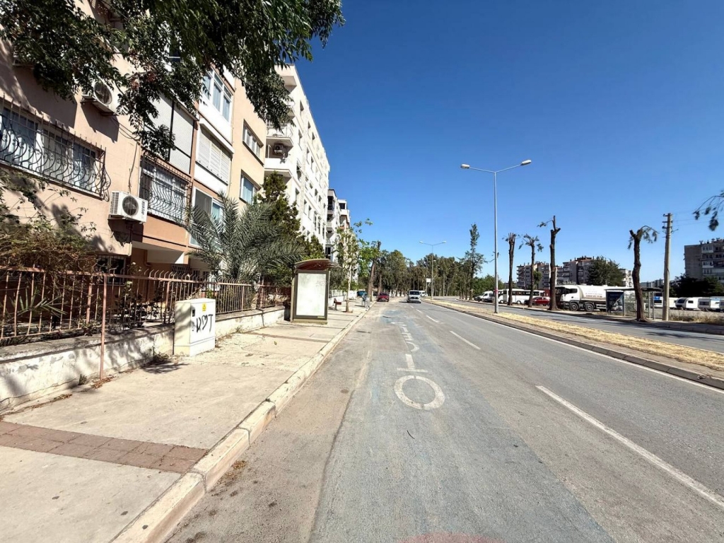 Bornova'da Osmangazi Yakını Satılık Geniş 3+1 Daire-9746eadcb3.jpg