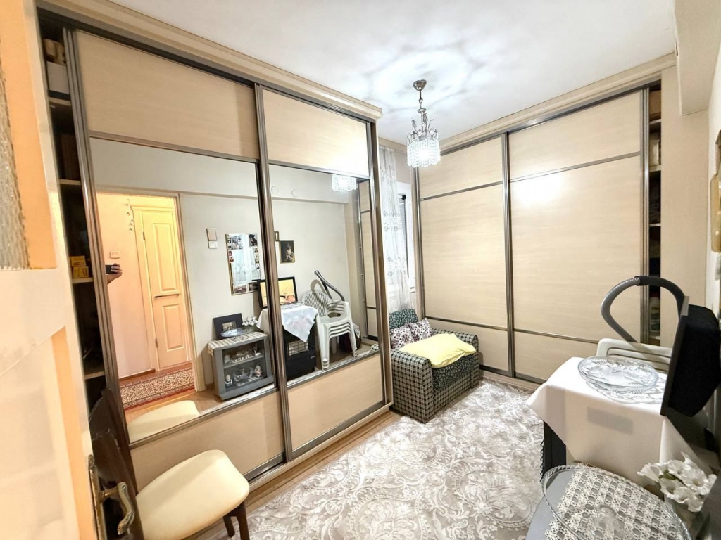 Bornova'da Osmangazi Yakını Satılık Geniş 3+1 Daire-ccc4c7ef7b.jpg