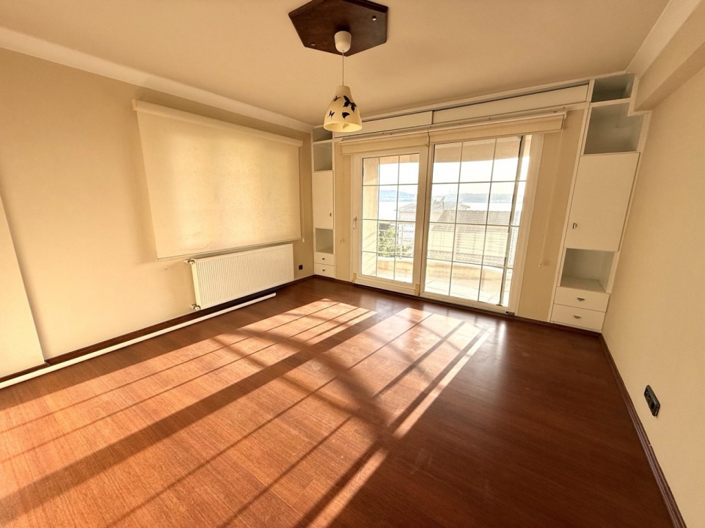 Aliağa'da Emsalsiz Panoramik Deniz Manzaralı Villa-3e94213b22.jpg