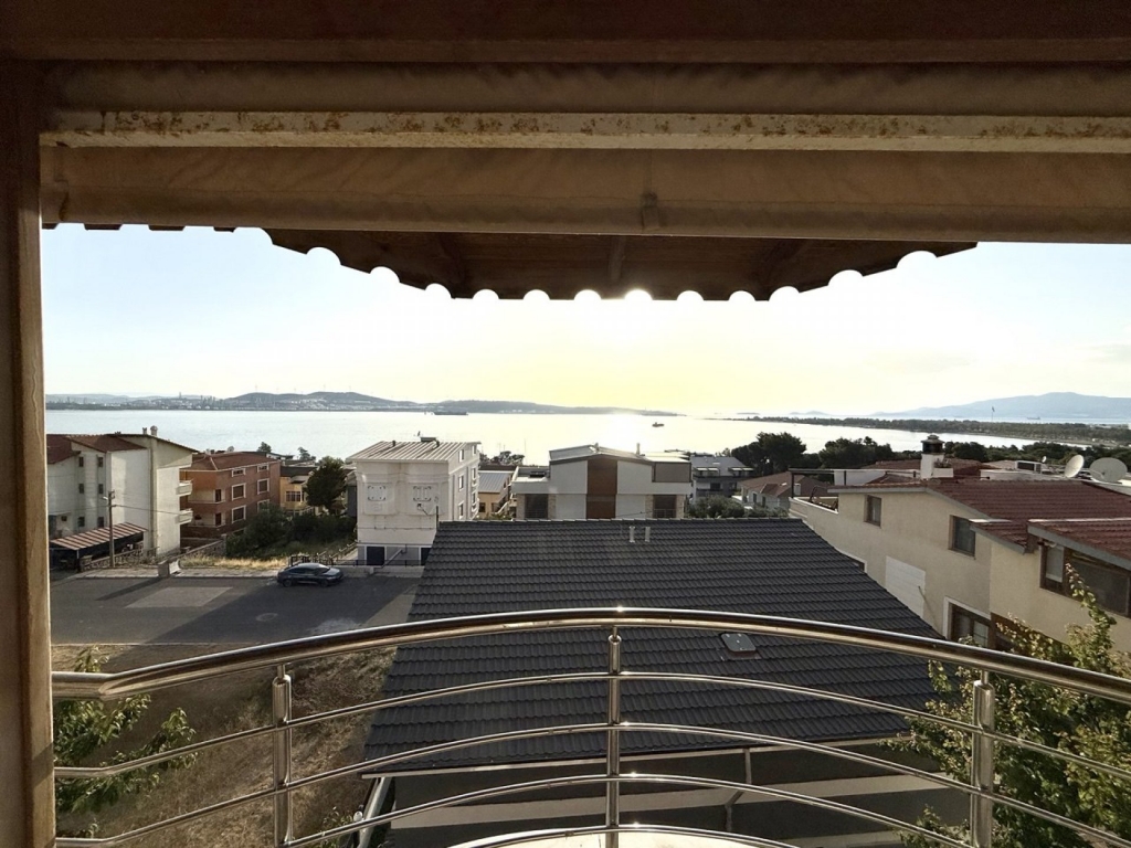 Aliağa'da Emsalsiz Panoramik Deniz Manzaralı Villa-43a9bcab88.jpg