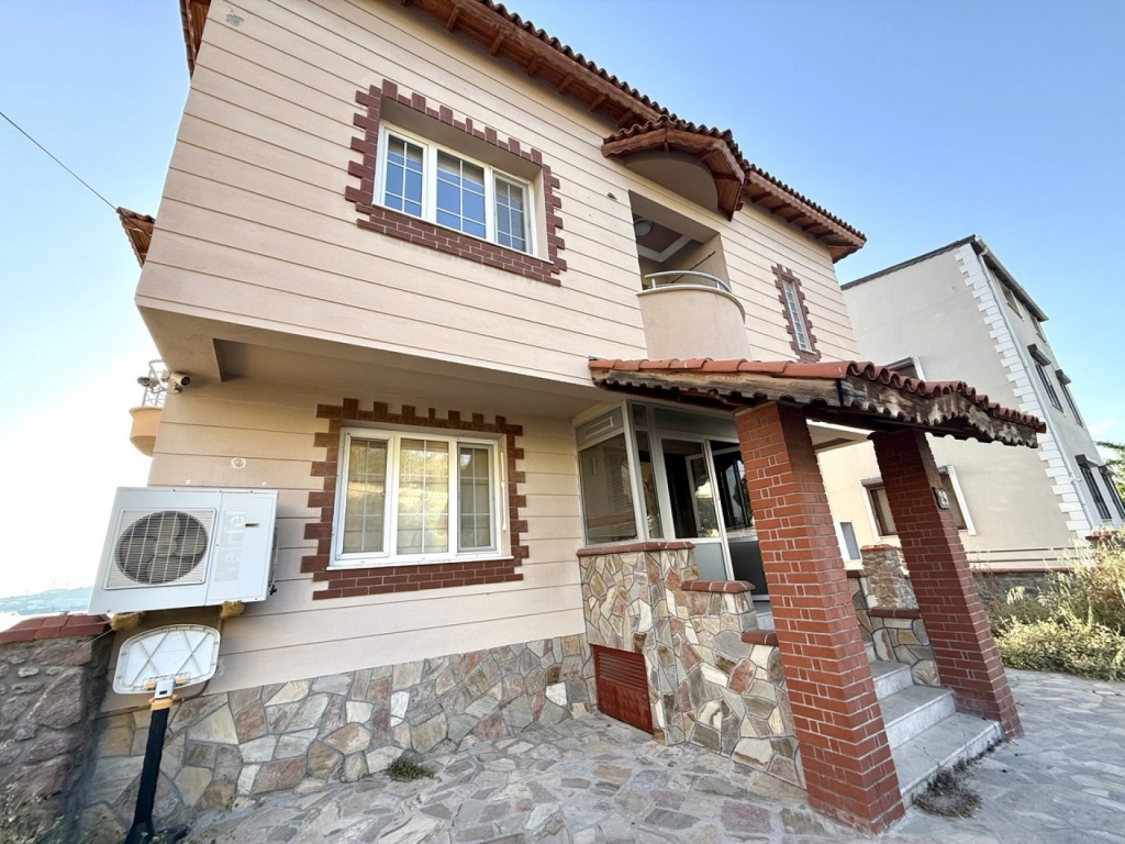 Aliağa'da Emsalsiz Panoramik Deniz Manzaralı Villa-85b7c185db.jpg
