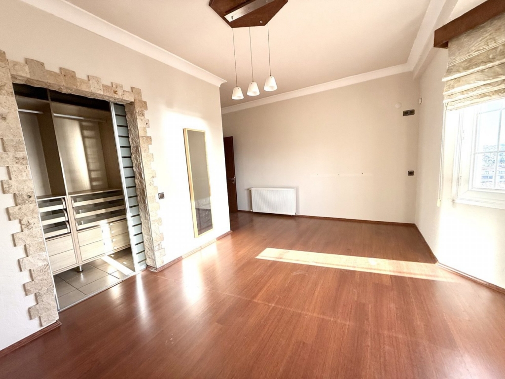 Aliağa'da Emsalsiz Panoramik Deniz Manzaralı Villa-bd5e06c933.jpg