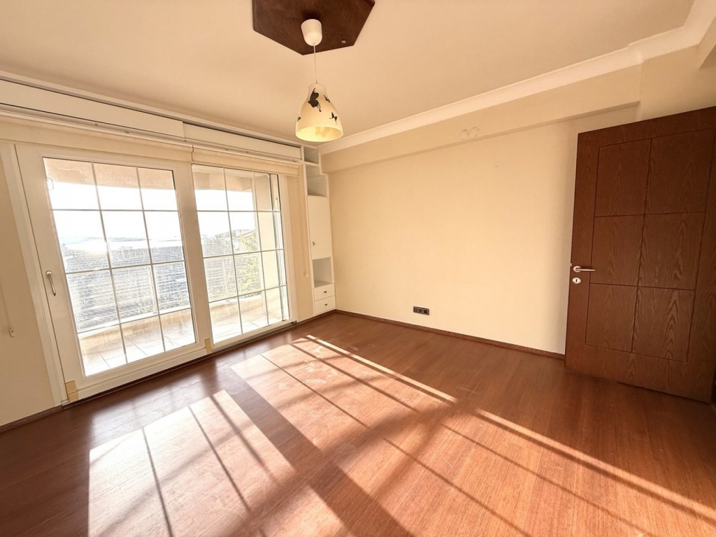 Aliağa'da Emsalsiz Panoramik Deniz Manzaralı Villa-c938de6f9a.jpg