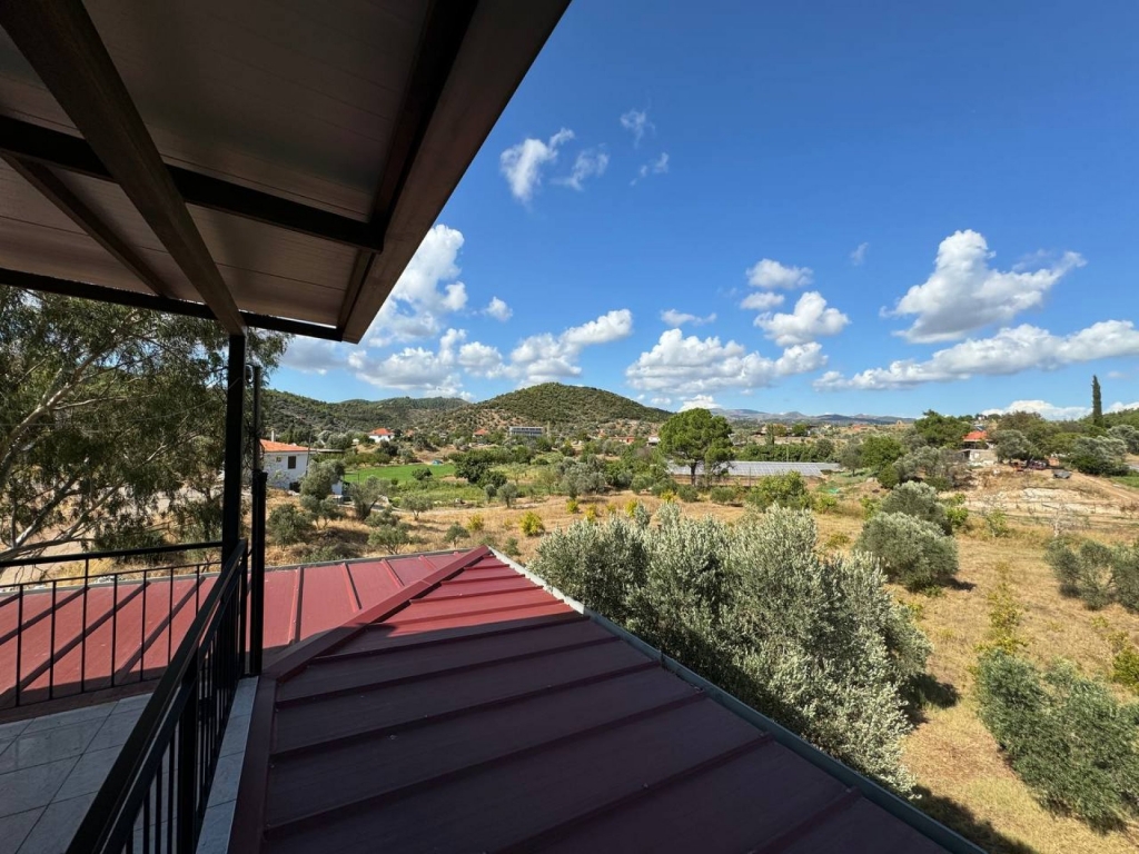 Seferihisar Orhanlı'da 12.5 Dönüm İçinde Satılık 6+1 Ev ve Tarla-33c0667750.jpg