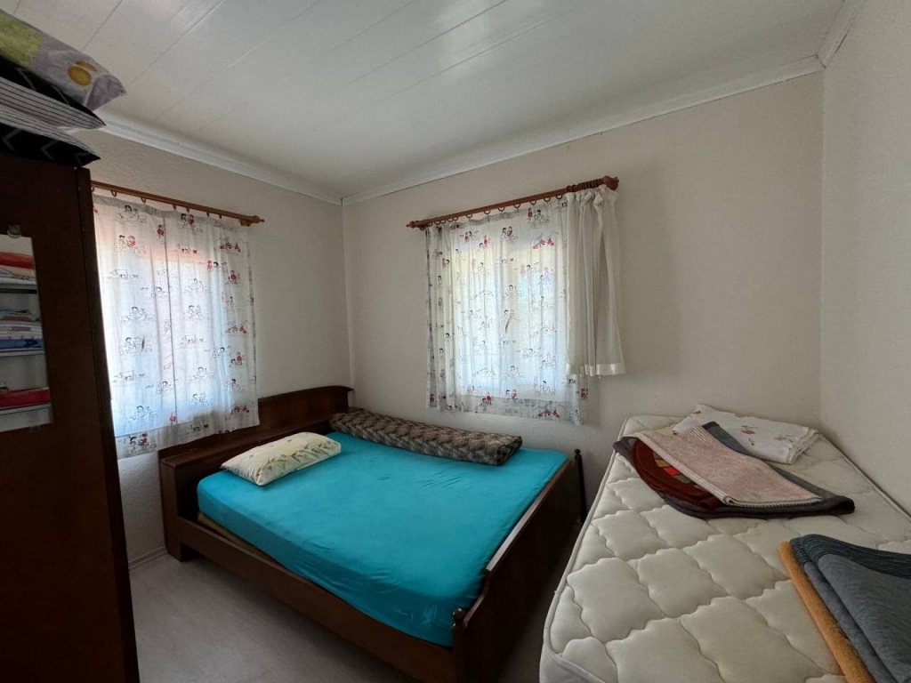 Seferihisar Orhanlı'da 12.5 Dönüm İçinde Satılık 6+1 Ev ve Tarla-d770bf5945.jpg