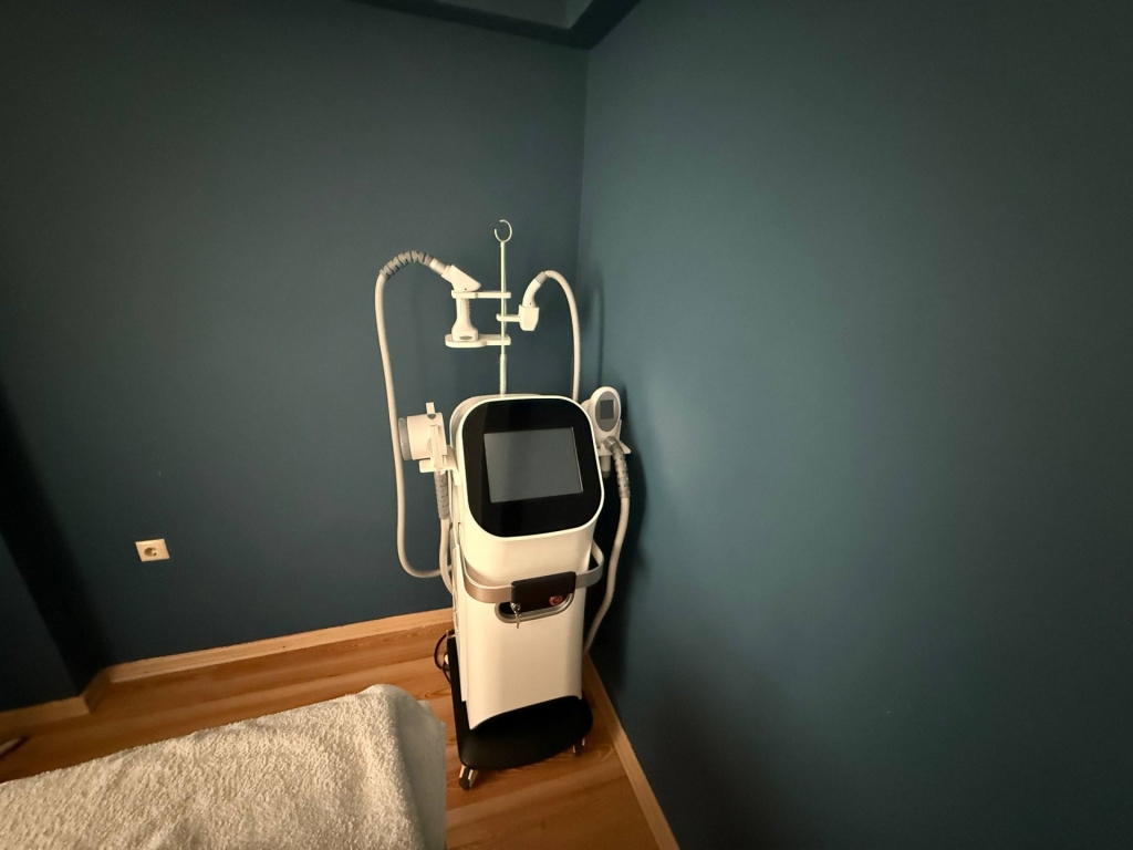 Güzelbahçe'de Prestijli Bölgede Devren Kiralık Güzellik Salonu-283d5e47a9.jpg