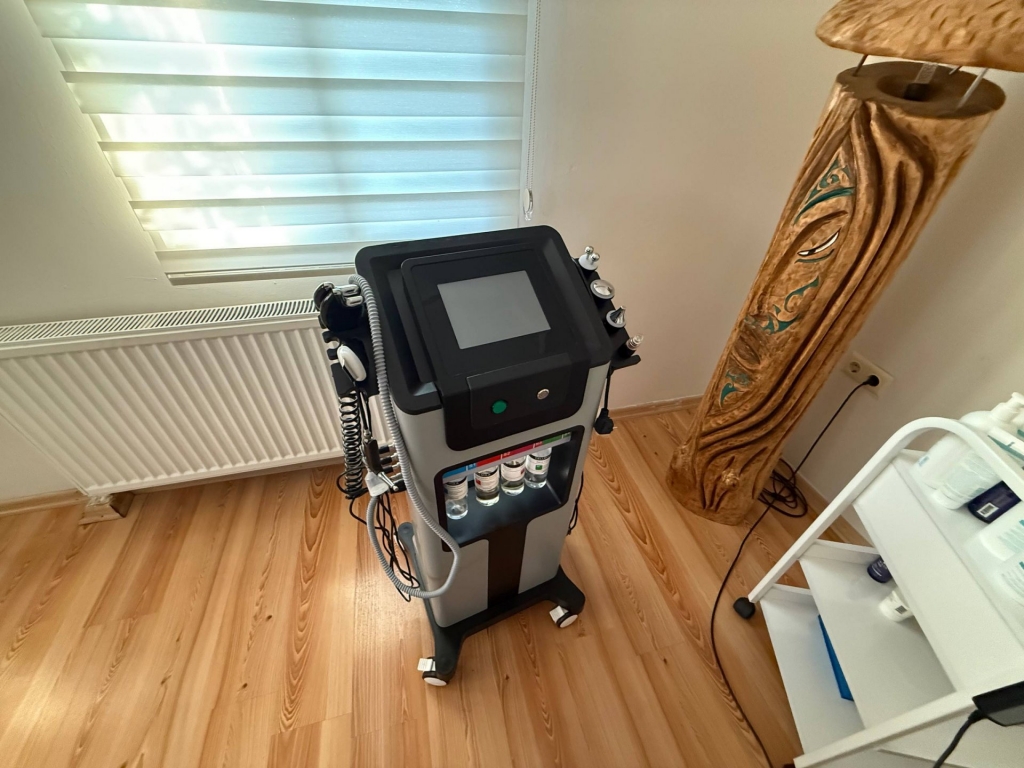 Güzelbahçe'de Prestijli Bölgede Devren Kiralık Güzellik Salonu-f6335bb222.jpg