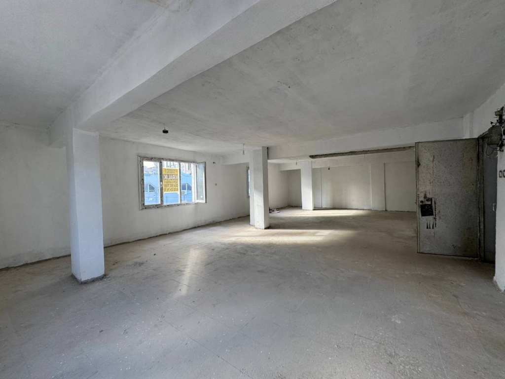 Semih Arhan'dan Gıda Çarşısı Merkezi Konumda 2 Katlı Dükkan-photo_5994806053885297931_y.jpg