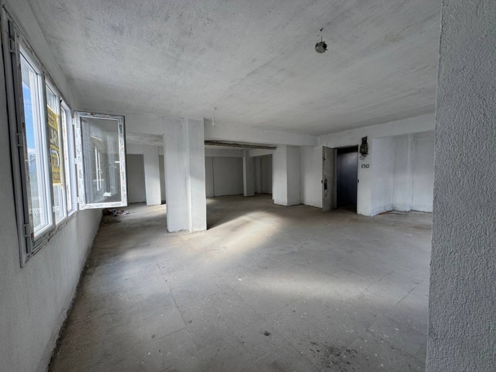 Semih Arhan'dan Gıda Çarşısı Merkezi Konumda 2 Katlı Dükkan-photo_5994806053885297932_y.jpg