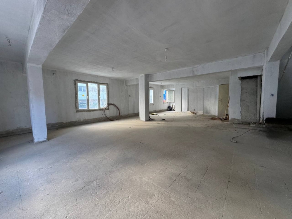 Semih Arhan'dan Gıda Çarşısı Merkezi Konumda 2 Katlı Dükkan-photo_5994806053885297950_y.jpg