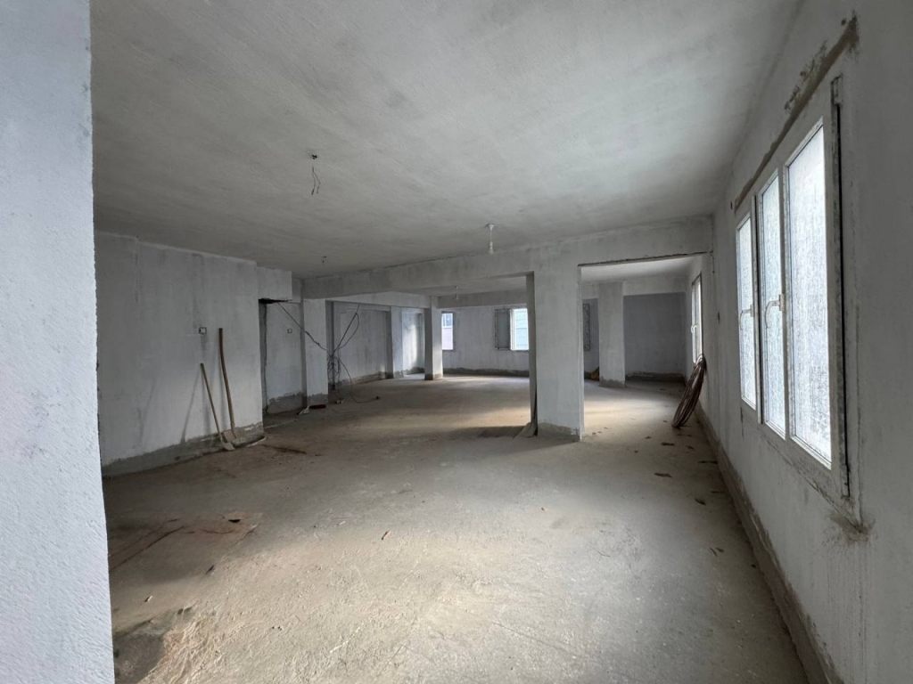 Semih Arhan'dan Gıda Çarşısı Merkezi Konumda 2 Katlı Dükkan-photo_5994806053885297952_y.jpg