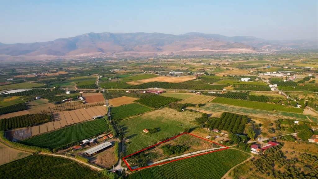 İZMİR MENEMEN DE SATILIK ARAZİ-DJI_0457_00_00_14_09_Still004.jpg