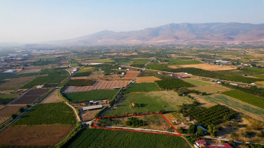 İZMİR MENEMEN DE SATILIK ARAZİ-DJI_0457_00_00_18_11_Still003.jpg