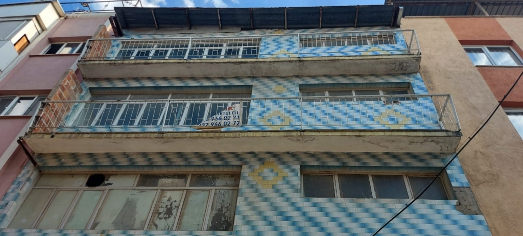 Bornova Altındağ' da Komple Satılık Bina-496284a47f.jpg