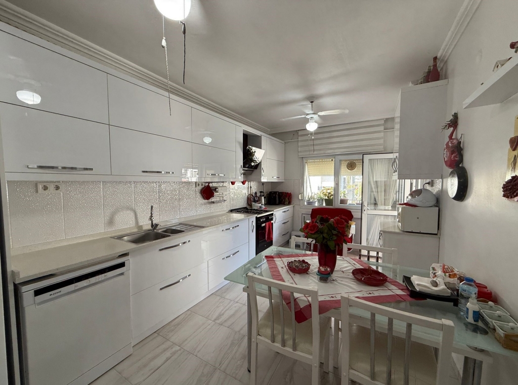 Buca Efeler Mahallesin'de Özenle Yapılmış Satılık 3+1 Daire-01889b4cb7.jpg