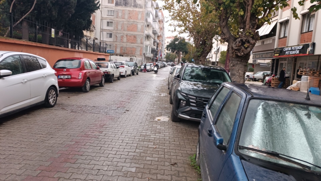 Bahçelievler Mah.Karşıyaka Lisesi Yanında Kiralık İşyeri-68503e1547.jpg