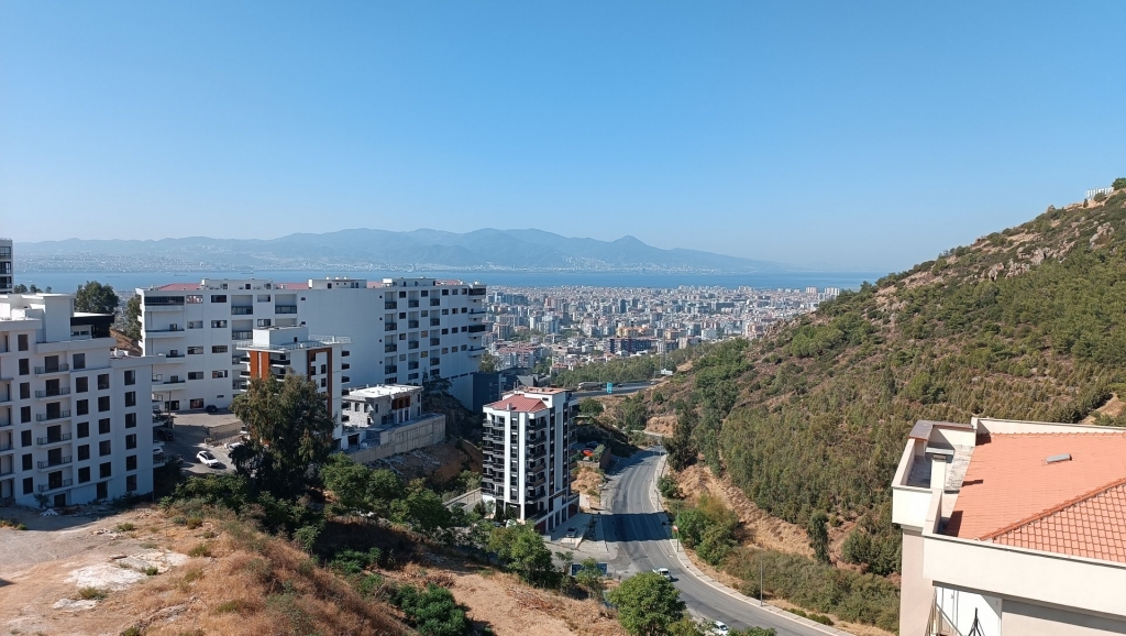 Körfez Mahallesinde Deniz Ve Havuz Manzaralı Satılık 3+1 Daire-d611bb1f87.jpg