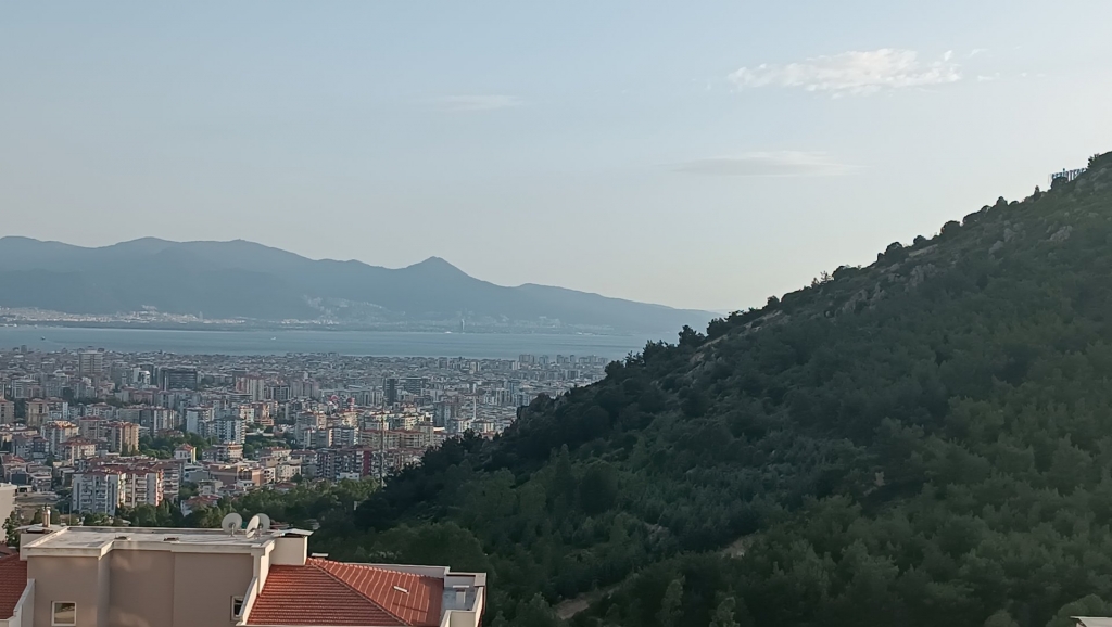 Körfez Mahallesinde Deniz Ve Havuz Manzaralı Satılık 3+1 Daire-d9f758ff3f.jpg