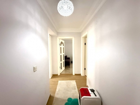 Balçova'da Prestijli Konumda Tadilatlı Satılık Geniş 3+1 Daire-thumb-6956f2c3e4.jpg