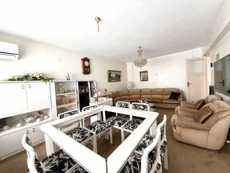 Bornova'da Osmangazi Yakını Satılık Geniş 3+1 Daire-thumb-7f0a62f20e.jpg