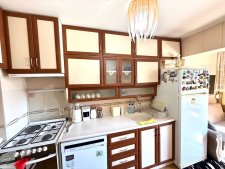 Bornova'da Osmangazi Yakını Satılık Geniş 3+1 Daire-thumb-92ee9e6c4d.jpg