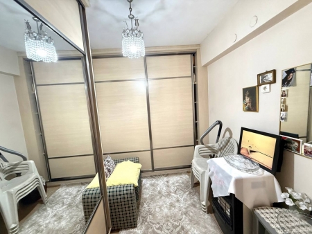 Bornova'da Osmangazi Yakını Satılık Geniş 3+1 Daire-thumb-962dedbaa6.jpg