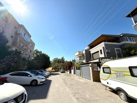 Bornova'da Osmangazi Yakını Satılık Geniş 3+1 Daire-thumb-f3bafdd7c2.jpg