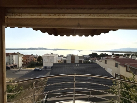 Aliağa'da Emsalsiz Panoramik Deniz Manzaralı Villa-thumb-43a9bcab88.jpg