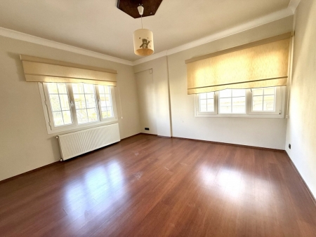 Aliağa'da Emsalsiz Panoramik Deniz Manzaralı Villa-thumb-4ca13a36e0.jpg