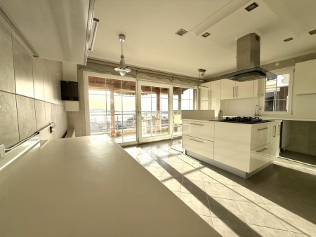 Aliağa'da Emsalsiz Panoramik Deniz Manzaralı Villa-thumb-634df94886.jpg