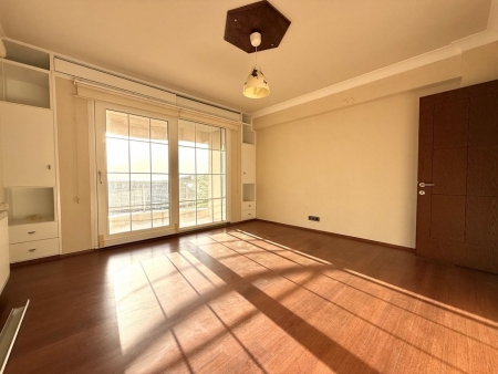 Aliağa'da Emsalsiz Panoramik Deniz Manzaralı Villa-thumb-838e675bf9.jpg