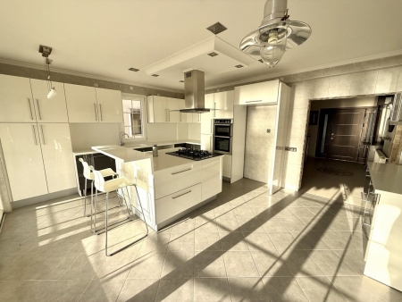 Aliağa'da Emsalsiz Panoramik Deniz Manzaralı Villa-thumb-bbdebe7356.jpg