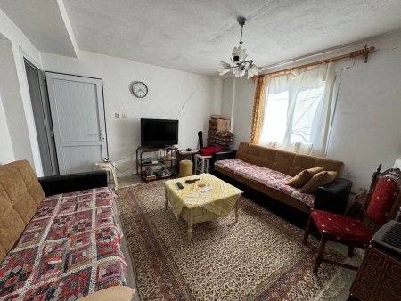 Seferihisar Orhanlı'da 12.5 Dönüm İçinde Satılık 6+1 Ev ve Tarla-thumb-1945322c1f.jpg