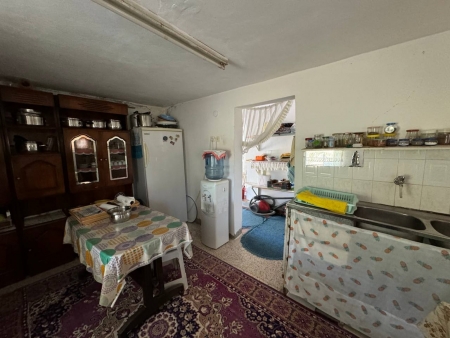 Seferihisar Orhanlı'da 12.5 Dönüm İçinde Satılık 6+1 Ev ve Tarla-thumb-305c9f74b6.jpg