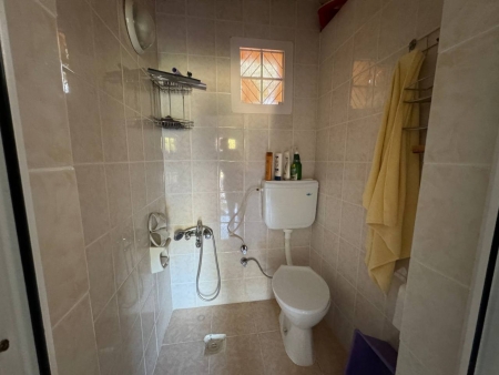 Seferihisar Orhanlı'da 12.5 Dönüm İçinde Satılık 6+1 Ev ve Tarla-thumb-5abb8a70a3.jpg