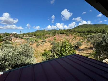 Seferihisar Orhanlı'da 12.5 Dönüm İçinde Satılık 6+1 Ev ve Tarla-thumb-7d98a363ab.jpg