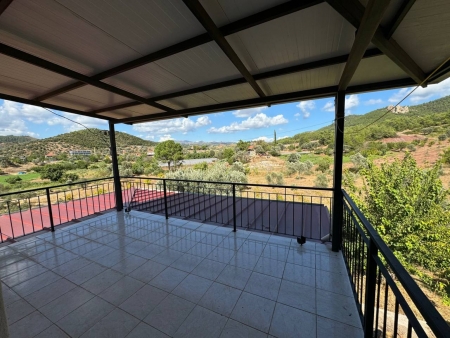 Seferihisar Orhanlı'da 12.5 Dönüm İçinde Satılık 6+1 Ev ve Tarla-thumb-7f64359b82.jpg