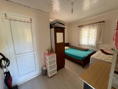 Seferihisar Orhanlı'da 12.5 Dönüm İçinde Satılık 6+1 Ev ve Tarla-thumb-d1fa8675c6.jpg