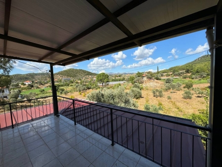 Seferihisar Orhanlı'da 12.5 Dönüm İçinde Satılık 6+1 Ev ve Tarla-thumb-f61effd4bb.jpg