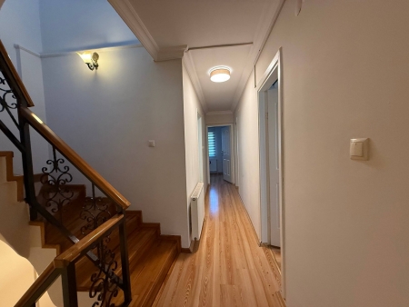 Güzelbahçe'de Prestijli Bölgede Devren Kiralık Güzellik Salonu-thumb-12deb2fe4e.jpg