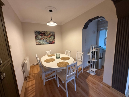 Güzelbahçe'de Prestijli Bölgede Devren Kiralık Güzellik Salonu-thumb-8580b23eaf.jpg