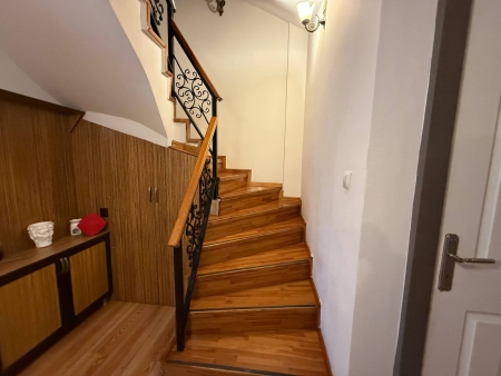 Güzelbahçe'de Prestijli Bölgede Devren Kiralık Güzellik Salonu-thumb-a76825dd6c.jpg