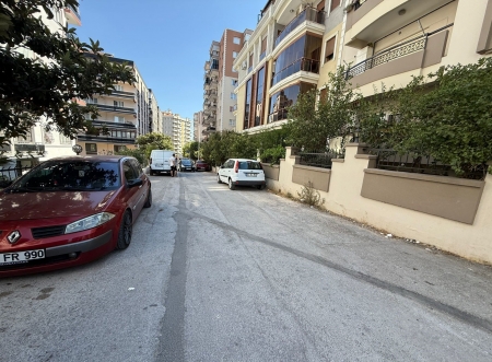 Buca Efeler Mahallesin'de Özenle Yapılmış Satılık 3+1 Daire-thumb-e8d55e98a9.jpg