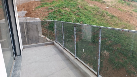 Körfez Mahallesinde Doğa ve Deniz Manzaralı Satılık 3+1 Daire-thumb-8adde5b5b0.jpg