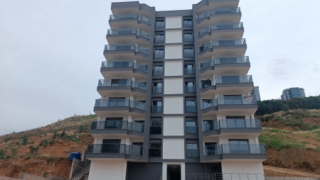 Körfez Mahallesinde Doğa ve Deniz Manzaralı Satılık 3+1 Daire-thumb-eb18aede3e.jpg