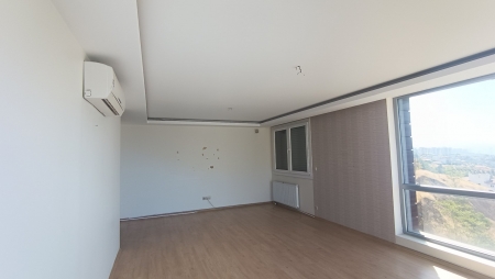 Körfez Mahallesinde Deniz Ve Havuz Manzaralı Satılık 3+1 Daire-thumb-0345a7feaf.jpg