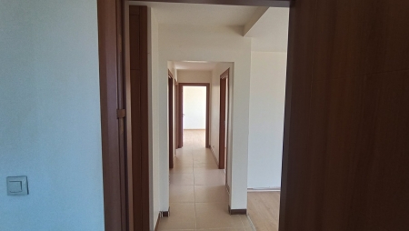 Körfez Mahallesinde Deniz Ve Havuz Manzaralı Satılık 3+1 Daire-thumb-d018075393.jpg