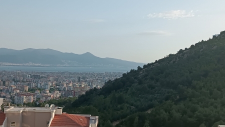 Körfez Mahallesinde Deniz Ve Havuz Manzaralı Satılık 3+1 Daire-thumb-d9f758ff3f.jpg