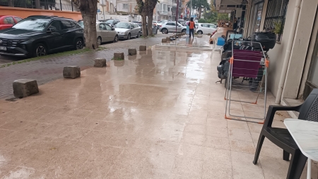 Bahçelievler Mah.Karşıyaka Lisesi Yanında Kiralık İşyeri